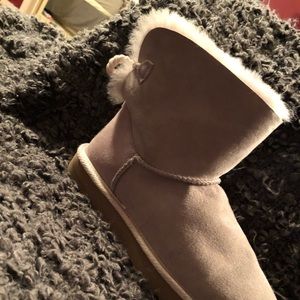 Grey Uggs
